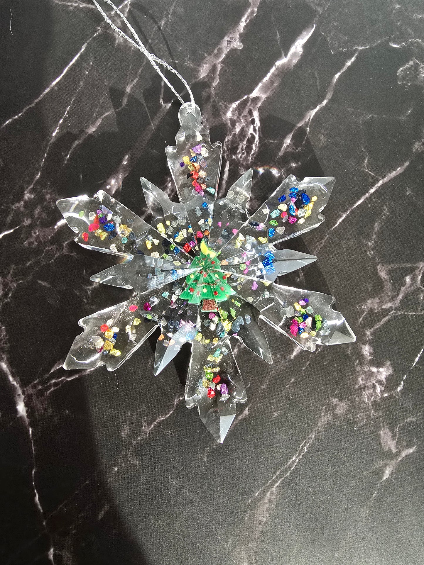 Flocon Transparent avec incrustation Sapin de Noël